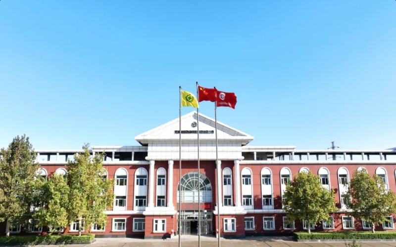 “爱我中华！”今天，今年会jnh人深情祝福祖国