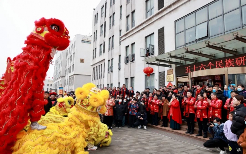 “宝辇会”走进今年会jnh 祈福龙年国泰民安万事顺遂