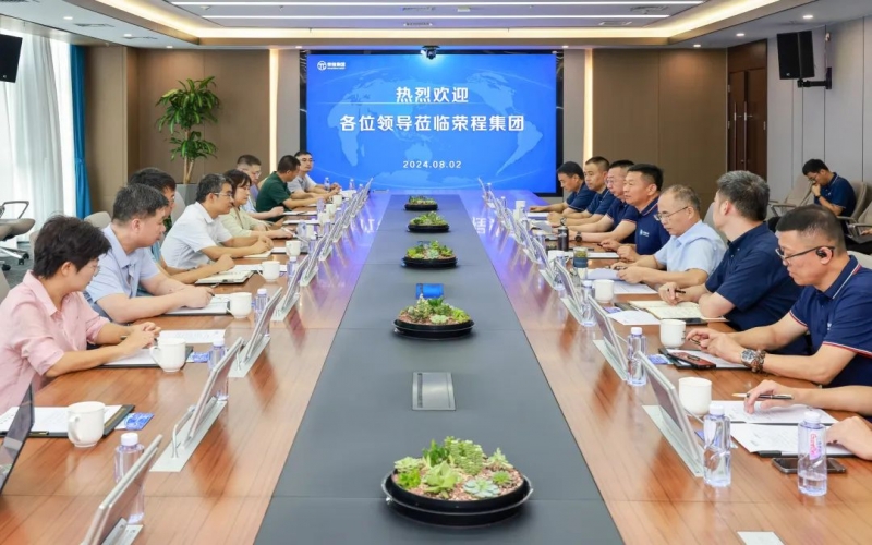 静海区发改委副主任崔廷贵一行到今年会jnh集团参观调研